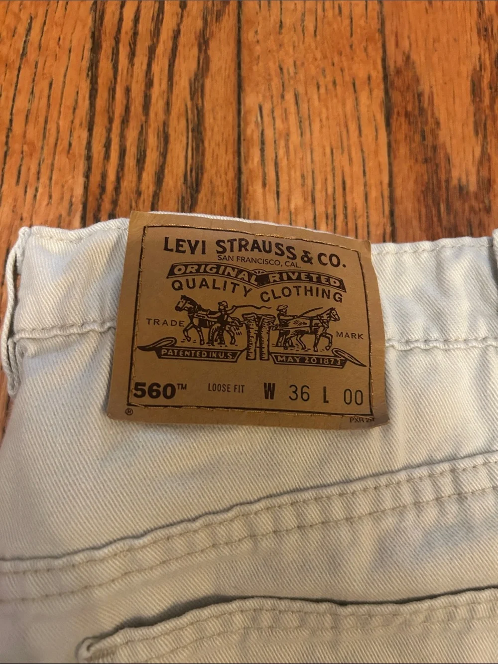 Vintage Levi's Men's Cream Relaxed Fit Jeans - Light Neutral